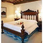Relais Todini - Residenza D'epoca - Luxury Historic House 5*
