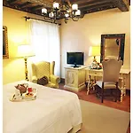 Hotel Relais Todini - Residenza D'epoca - Luxury Historic House