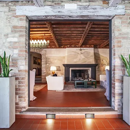 Hotel Relais Todini - Residenza D'epoca - Luxury Historic House 5*