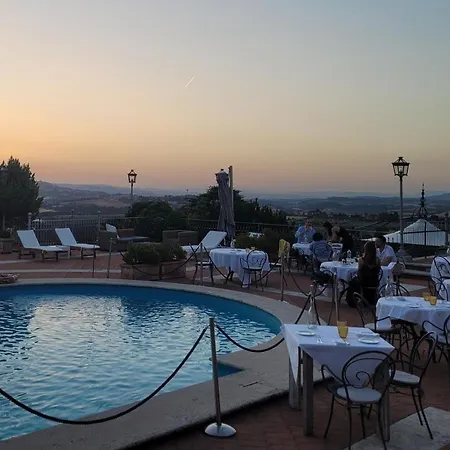 Szálloda Relais Todini 5*