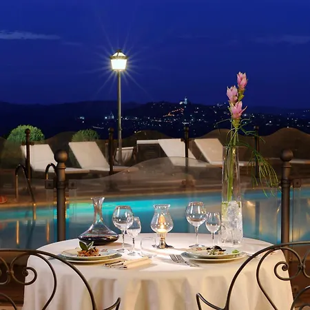 Hotel Relais Todini - Residenza D'epoca - Luxury Historic House