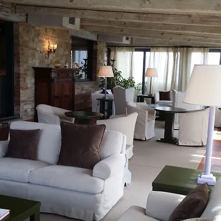 호텔 Relais Todini - Residenza D'epoca - Luxury Historic House 토티