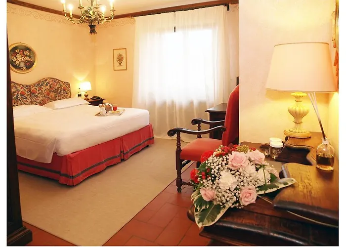 Hotel Relais Todini - Residenza D'epoca - Luxury Historic House 5*